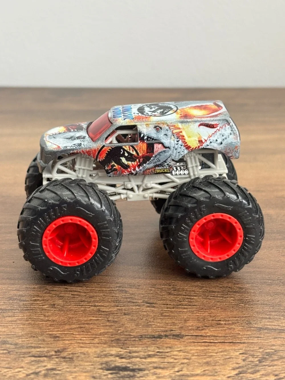 Hot Wheels Monster Truck Jurassic World Indominus Rex Die-Cast 1:64 Loose Toy